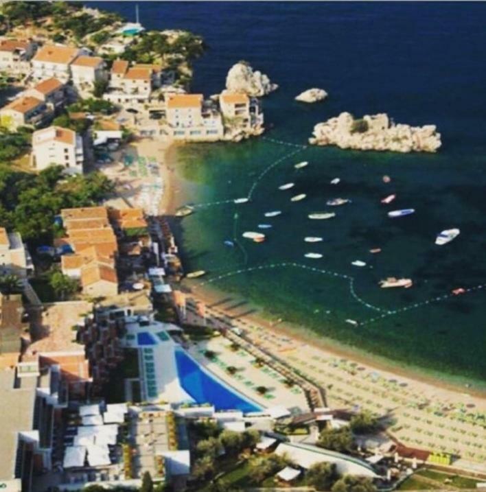 Langust - Free Parking Lägenhet Sveti Stefan Exteriör bild
